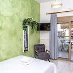 Kosmos Sercvice Beautiful 2 * سالونيك