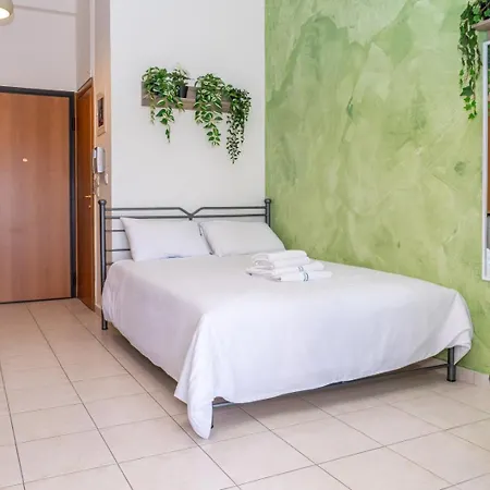 Kosmos Sercvice Beautiful 2 With Additional Cost Parking Thessalonique